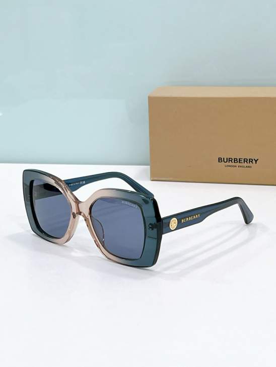 Picture of Burberry Sunglasses _SKUfw77360914fw